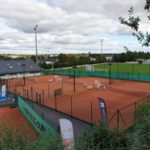 Pourquoi choisir Service Tennis pour votre projet de court de tennis en terre battue à Nice ?