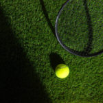 Les Outils Indispensables pour la Maintenance Régulière d’un Court de Tennis en Gazon Synthétique à Macon